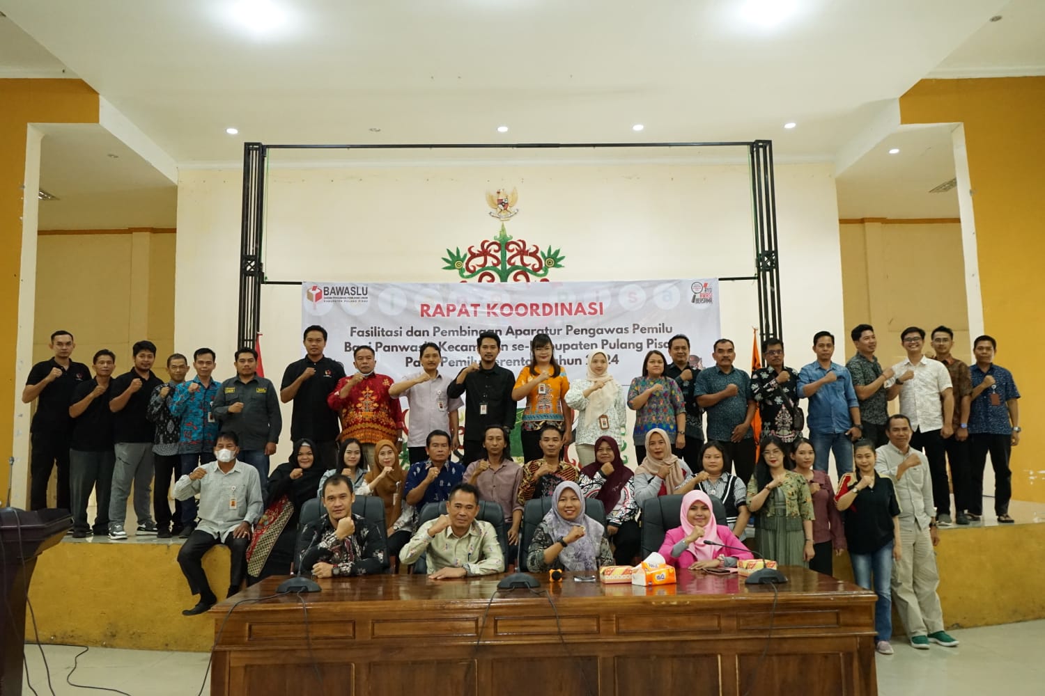 RAPAT KOORDINASI FASILITASI DAN PEMBINAAN APARATUR PENGAWAS PEMILU BAWASLU PULANG PISAU PADA PEMILU SERENTAK TAHUN 2024