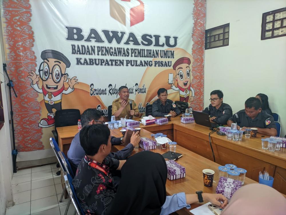 BAWASLU PULPIS GELAR RAPAT PENGELOLAAN DAN PELAYANAN DATA DAN INFORMASI PUBLIK