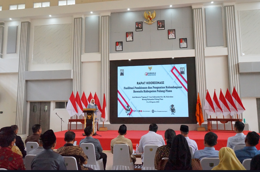 Bawaslu Kabupaten Pulang Pisau menjadi salah satu yang menjadi terbaik dan mendapatkan Anugerah Keterbukaan Informasi Publik Bawaslu Tahun 2024