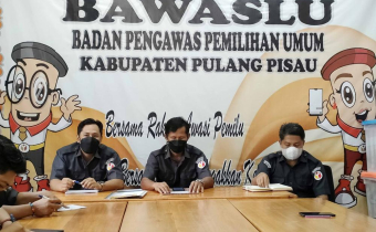 BAWASLU KABUPATEN PULANG PISAU MELAKSANAKAN RAPAT INTERNAL PEMBINAAN/PELAKSANAAN PENANGANAN DAN PENINDAKAN PELANGGARAN